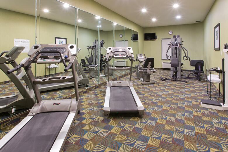 Holiday Inn Express Hotel & Suites Alvarado