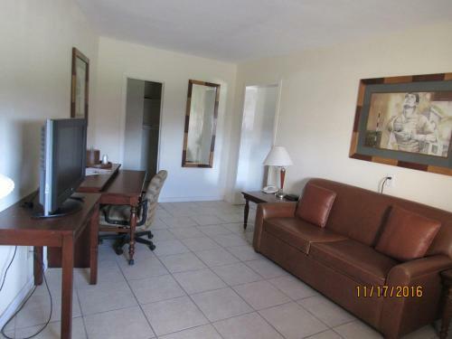 Motel Alvin Extended Stay
