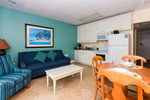 Hotel Peppertree By The Sea