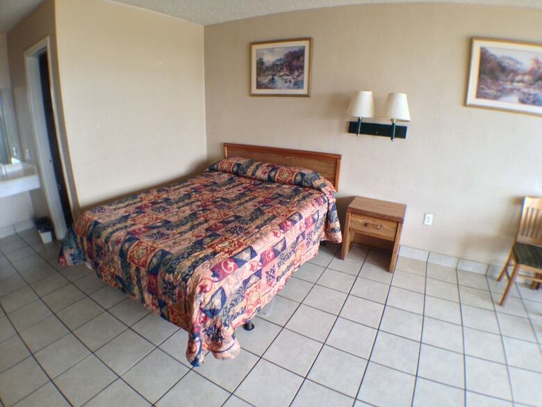 Budget Inn Motel