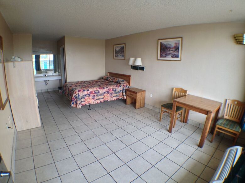 Budget Inn Motel