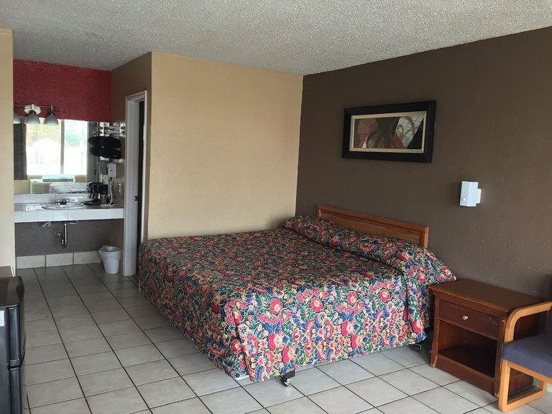 Budget Inn Motel
