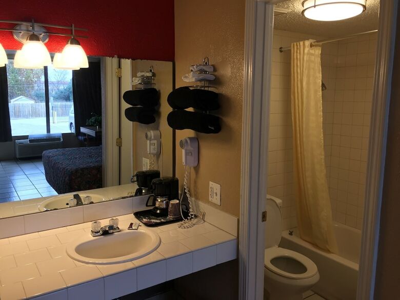 Budget Inn Motel