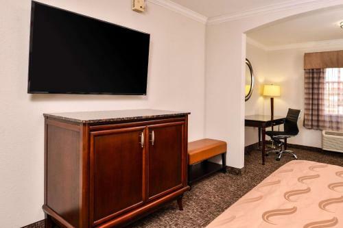 Hotel Quality Inn And Suites Beaumont
