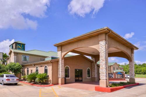 Hotel Quality Inn And Suites Beaumont