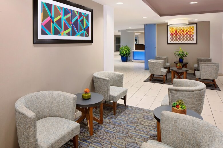 Holiday Inn Express Hotel & Suites Austin Downtown