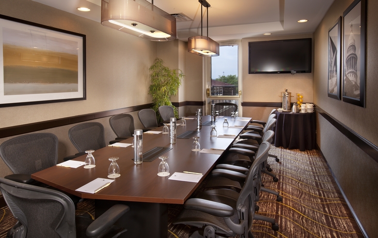 Hotel Doubletree Suites By Hilton Austin