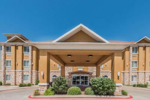 Hotel Days Inn & Suites By Wyndham Cleburne Tx