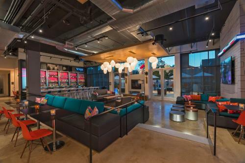 Hotel Aloft College Station