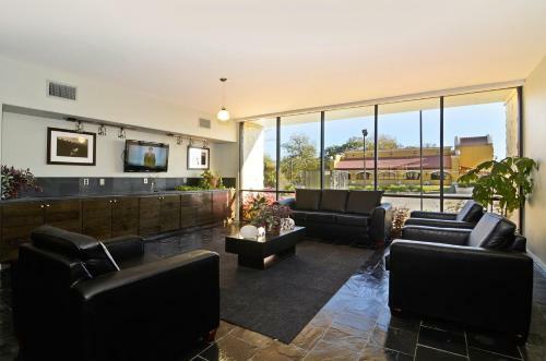 Hotel Baymont By Wyndham Columbus