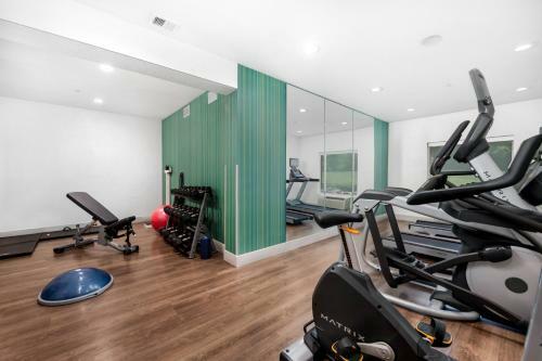 Holiday Inn Express Hotel And Suites Conroe