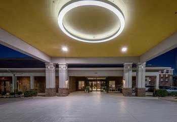 Holiday Inn Hotel & Suites Denton University Area