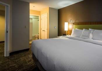 Holiday Inn Hotel & Suites Denton University Area