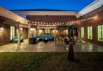 Holiday Inn Hotel & Suites Denton University Area