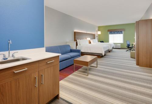 Holiday Inn Express Hotel & Suites Denton