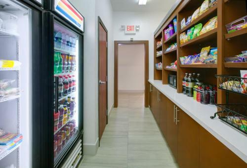 Holiday Inn Express Hotel & Suites Denton