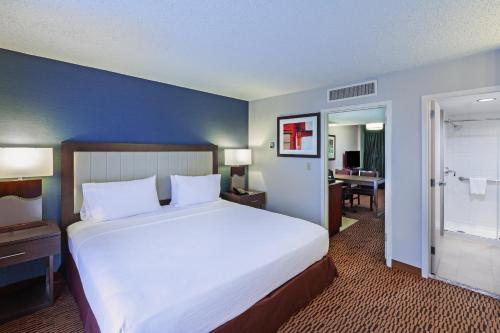 Hotel Embassy Suites Dallas - Market Center
