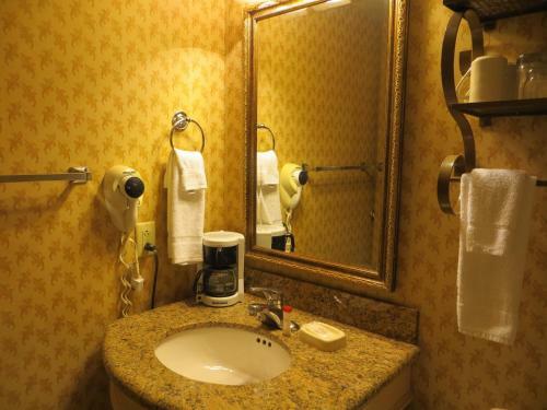 Ramada Park Central Hotel