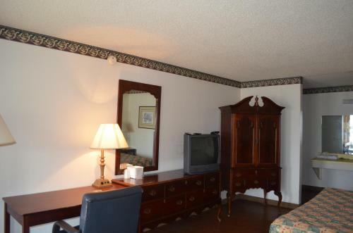 Motel Granbury Inn And Suites