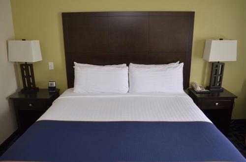 Hotel Super 8 Dfw Airport North