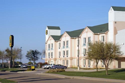 Hotel Super 8 Dfw Airport North