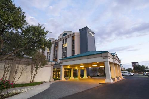 Hotel Doubletree By Hilton Dfw Airport North