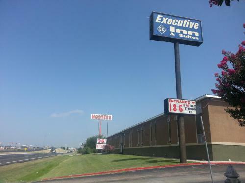 Motel Executive Inn & Suites