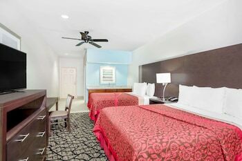 Hotel Days Inn & Suites Madisonville