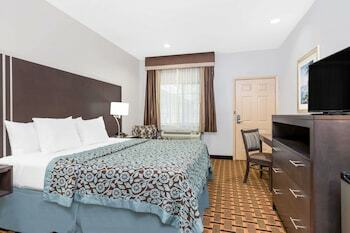 Hotel Days Inn & Suites Madisonville