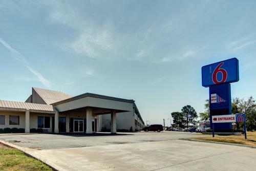 Motel 6 Mount Pleasant, Tx