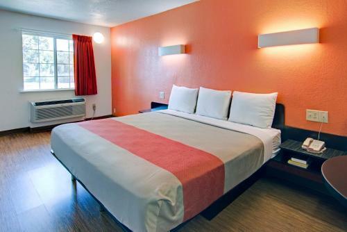 Motel 6 Mount Pleasant, Tx