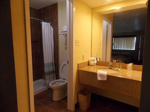 Hotel River Walk Inn & Suites