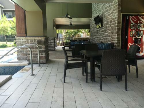 Resort Style Apartment/home - The Woodlands