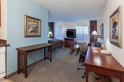 Hotel Staybridge Suites Fiesta San Antonio