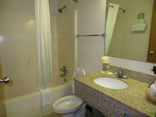 Hotel Super 8 Waco University Area