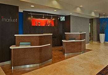 Hotel Courtyard By Marriott Victoria