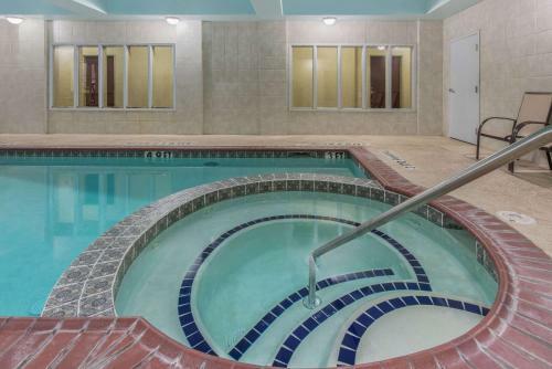 Hotel Baymont Inn & Suites Wichita Falls