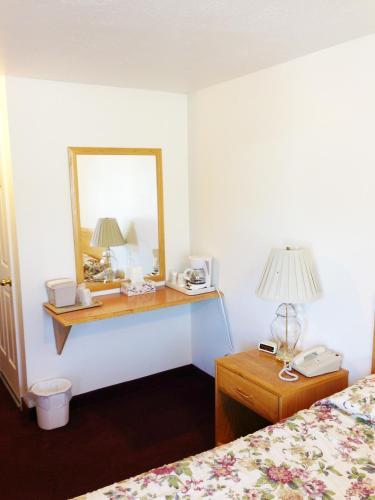 Purple Sage Motel