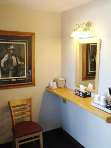 Purple Sage Motel