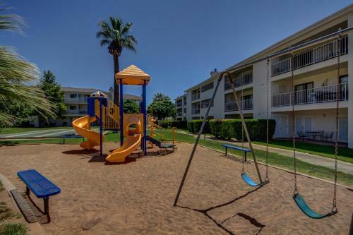Las Palmas Villa 1017