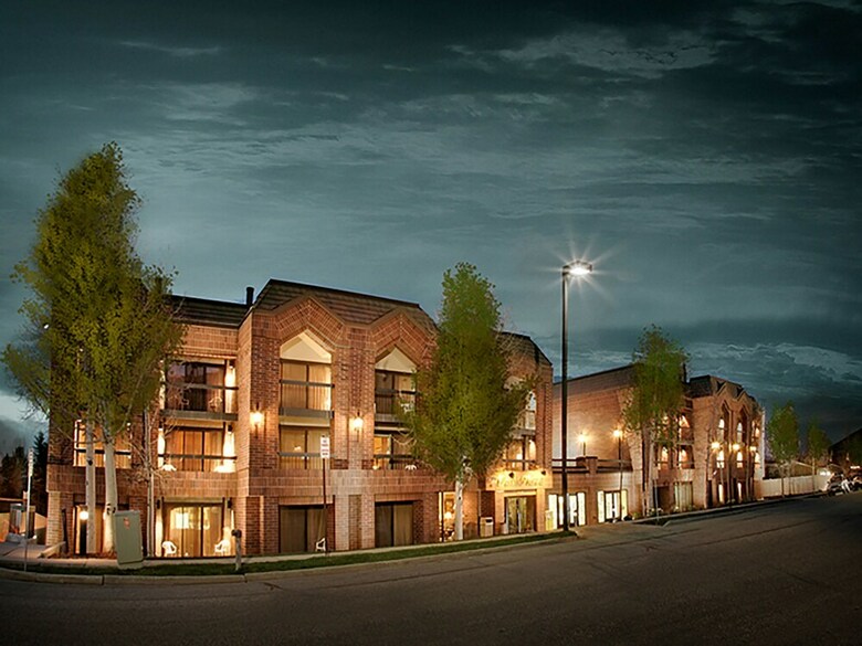 Hotel Raintree's Park Plaza Park City