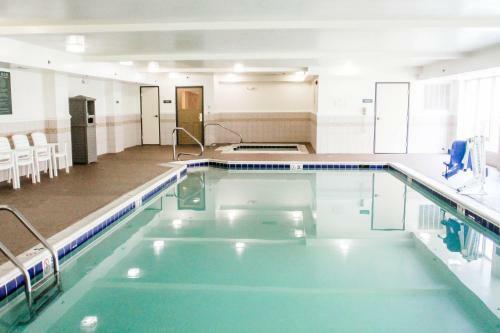Hotel Country Inn & Suites Chester