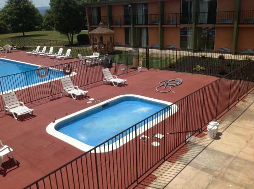 Hotel Baymont By Wyndham Salem Roanoke Area