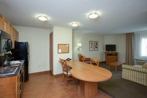 Hotel Candlewood Suites Richmond Airport