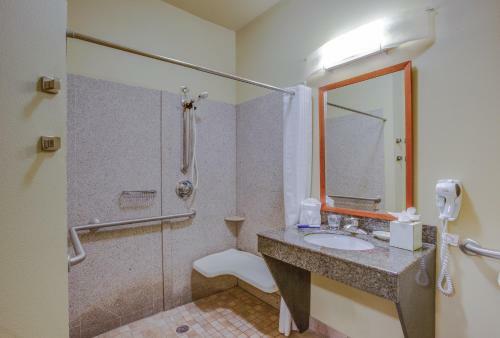 Hotel Candlewood Suites Richmond Airport