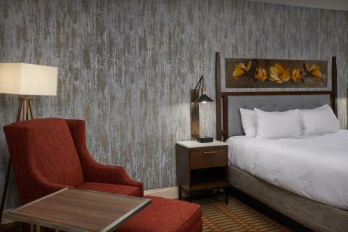 Virginia Crossings Hotel, Tapestry Collection By Hilton