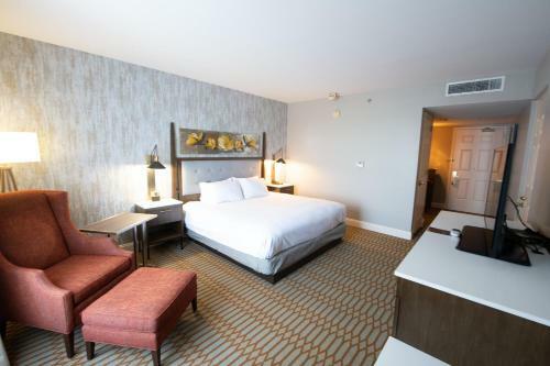 Virginia Crossings Hotel, Tapestry Collection By Hilton