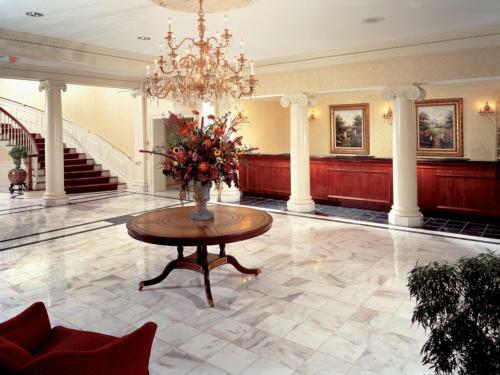 Virginia Crossings Hotel, Tapestry Collection By Hilton