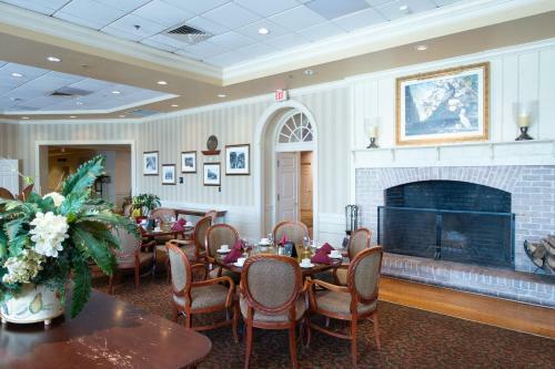 Virginia Crossings Hotel, Tapestry Collection By Hilton