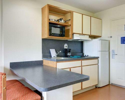 Suburban Extended Stay Hotel Wash. Dulles